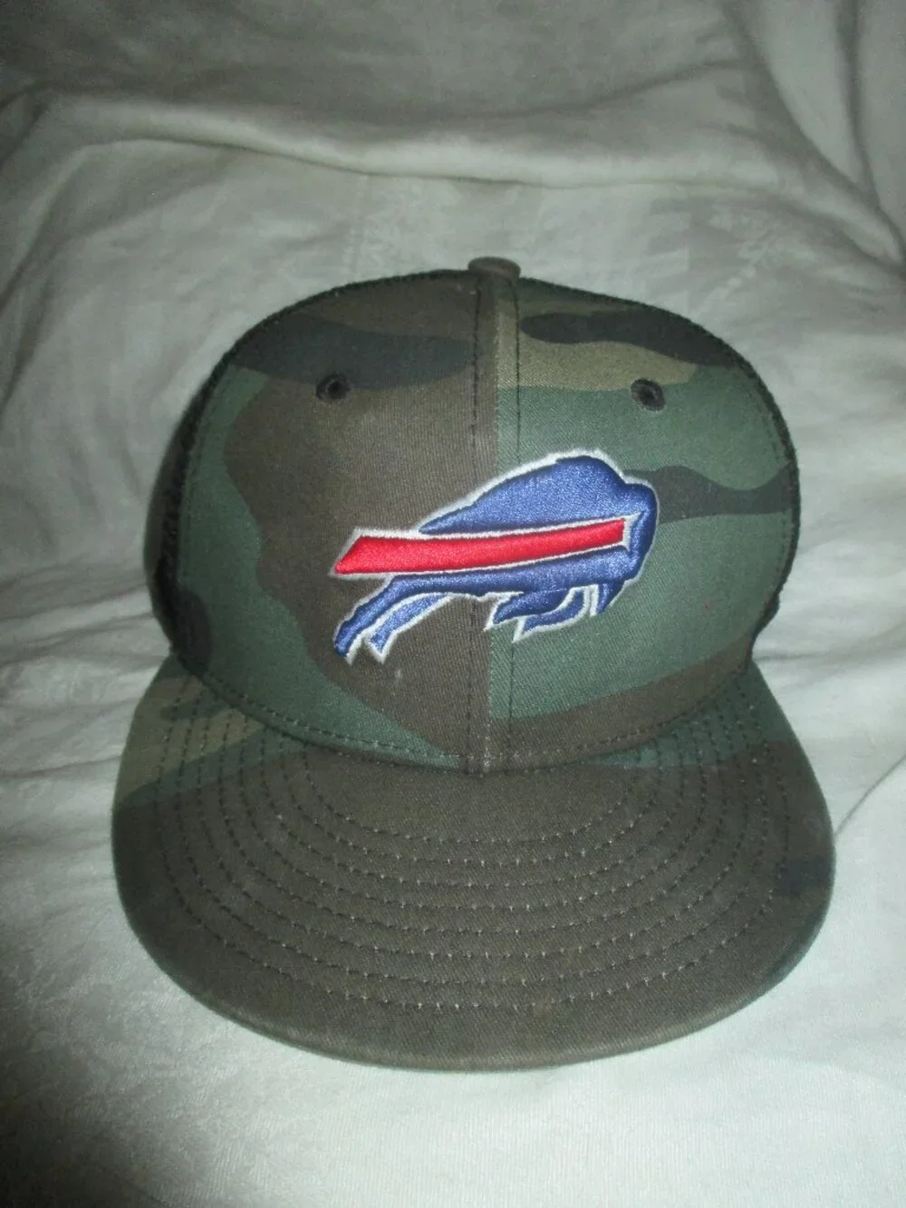 Buffalo Bills Hat Cap Snap Back youth One Size NFL Football Trucker Camo New Era